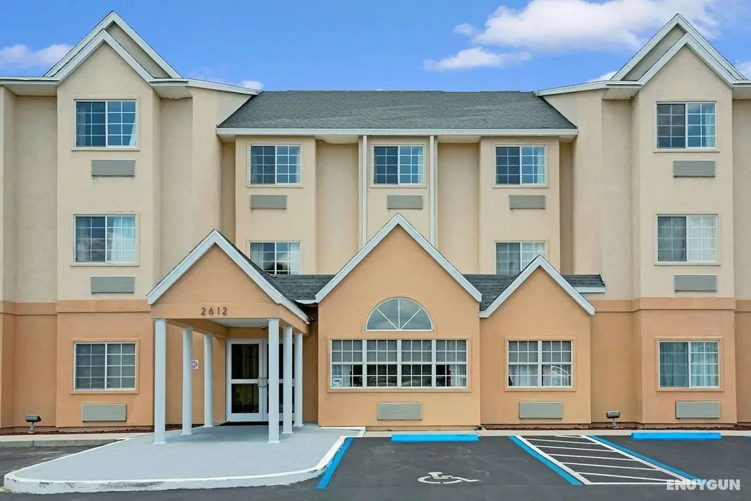 MICROTEL INN & SUITES BY WYNDHAM BUSHNELL - Genel