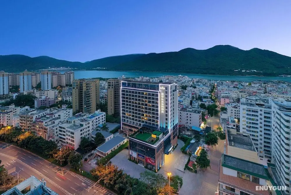 Microtel by Wyndham Sanya Dadonghai - Dış Mekan