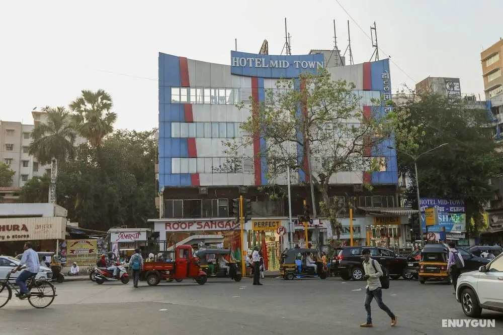 Hotel Midtown Andheri - Dış Mekan