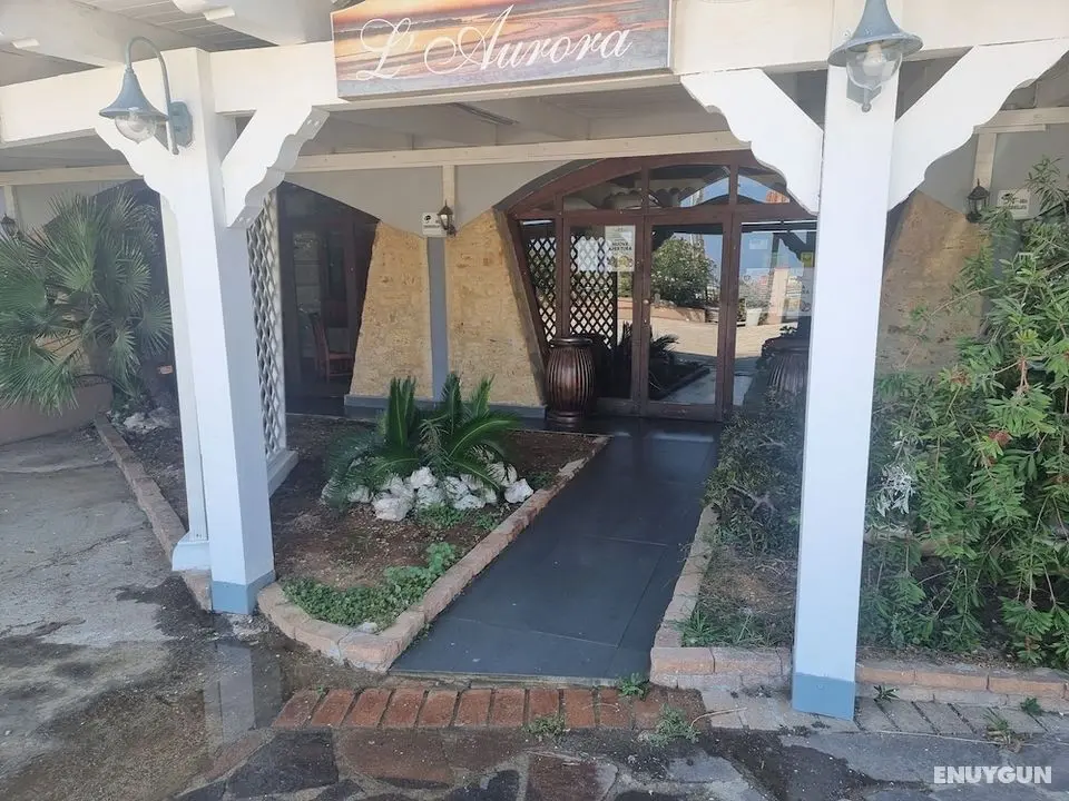 Miga Hotel Airport - Dış Mekan
