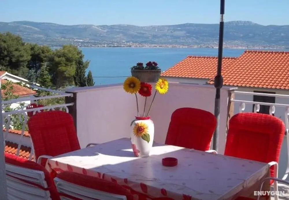 Mihovilovic - 50 m From Beach - A3 - Öne Çıkan Resim