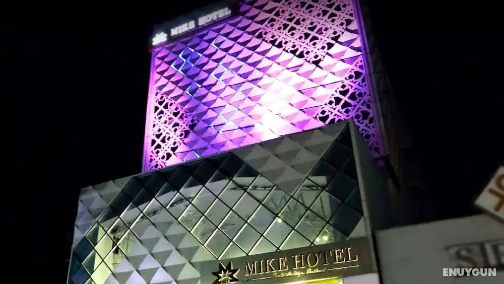 Mike Hotel - Öne Çıkan Resim