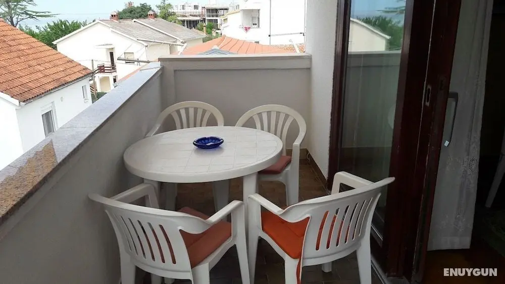Miki - 50 M From the Beach - A3 - Öne Çıkan Resim