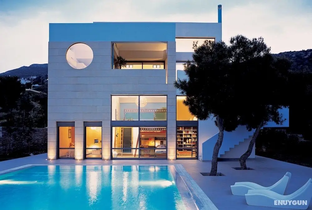 Minimal Blue Villa - Öne Çıkan Resim
