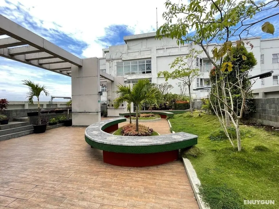 Minimalist And Cozy Designed 2Br Apartment At Parahyangan Residence - Dış Mekanlar