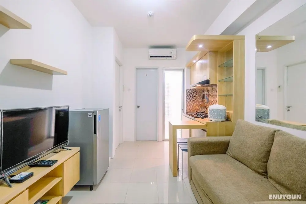 Minimalist and Cozy Living 2BR at Bassura City Apartment - Öne Çıkan Resim