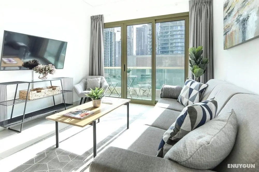 Minutes From JBR Beach! Beautiful 1BR in Marina! - Öne Çıkan Resim
