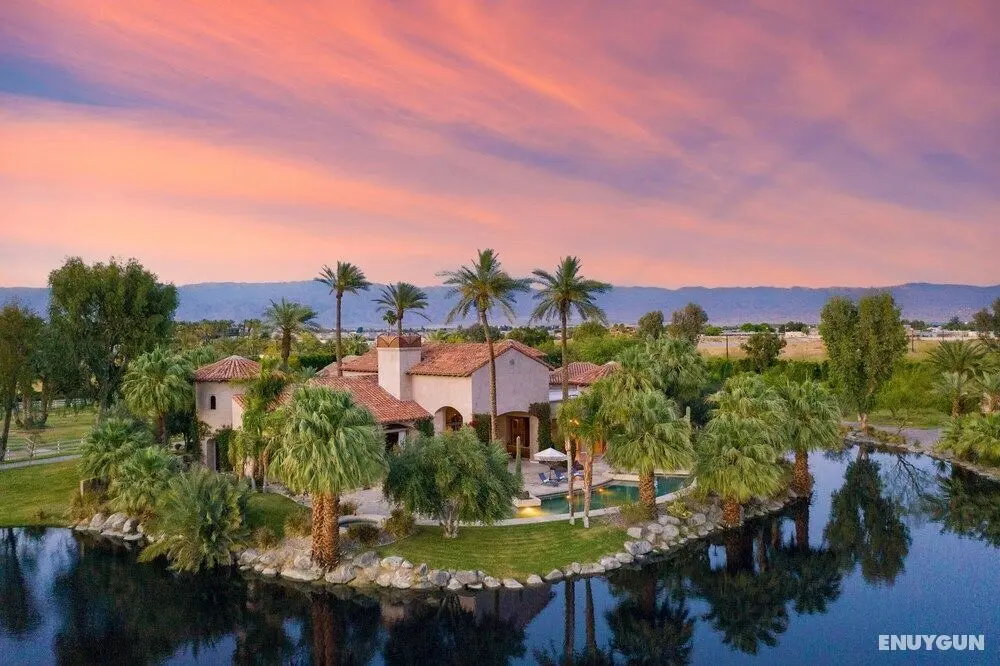Mirabella by Avantstay Eclectic 10 Acre Estate w/ Prvt Lake, Golf Course, & Pool - Öne Çıkan Resim