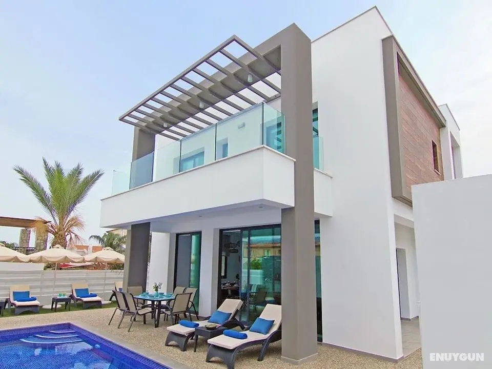 Mirella Paralimni in Paralimni - Öne Çıkan Resim