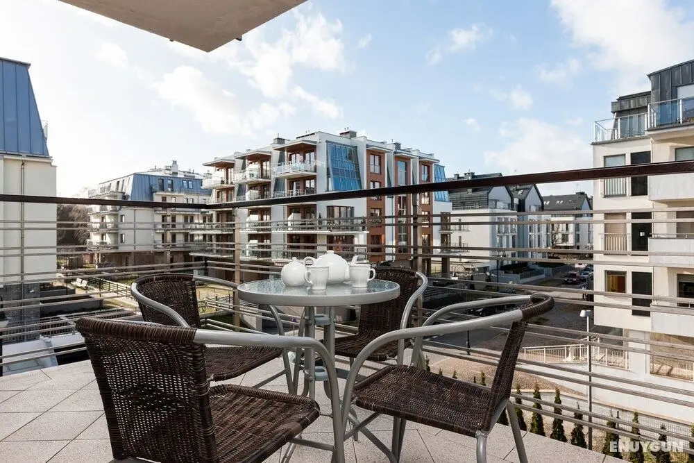 Villa Mistral Apartments by Renters - Oda Düzeni