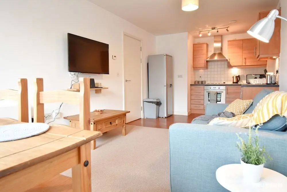 MK Hub Apartment with Oak Furniture - Öne Çıkan Resim
