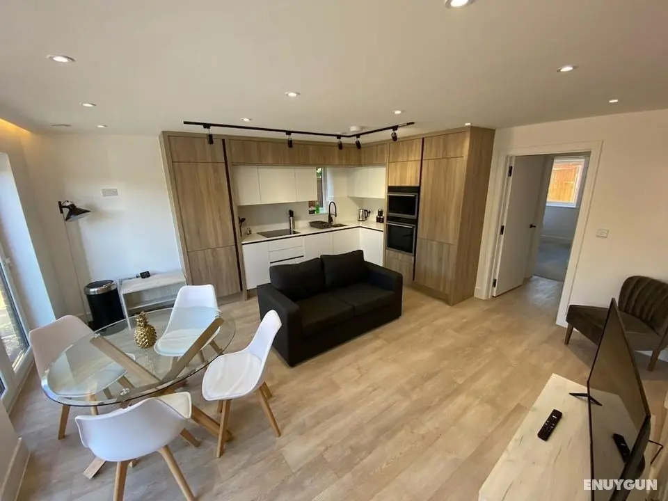 Modern 2 Bedroom 2 Bathroom flat - Öne Çıkan Resim