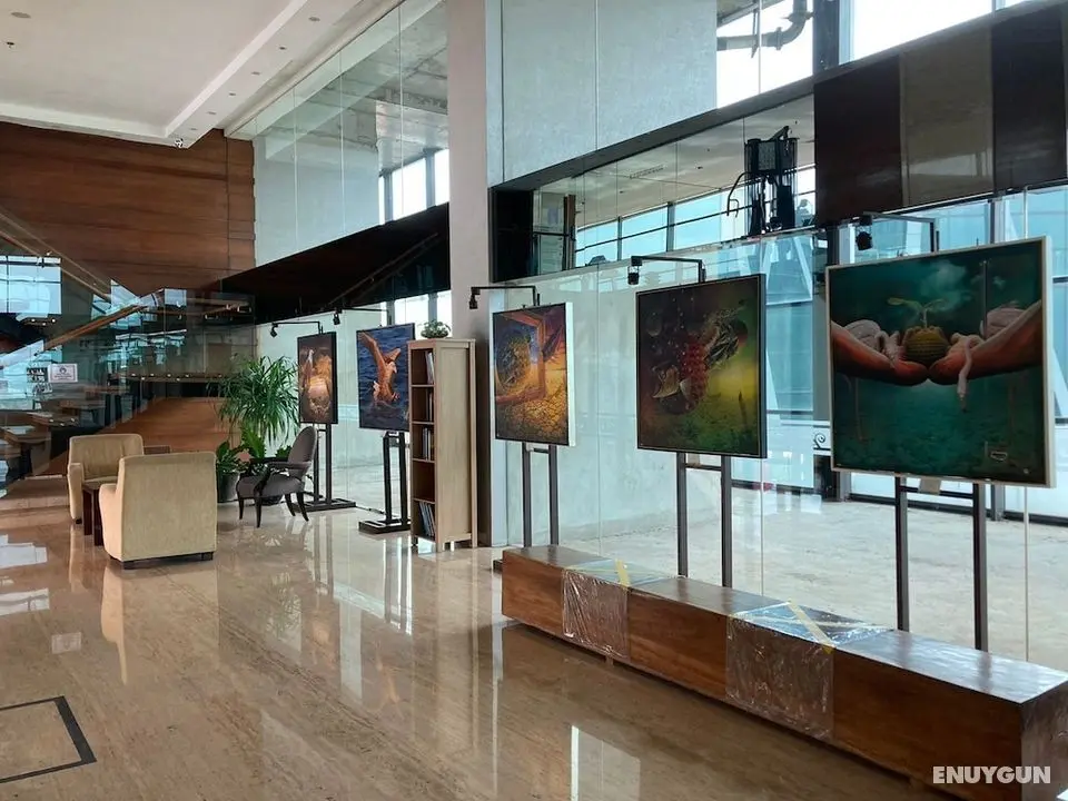 Modern 2Br Apartment At Aryaduta Residence Connected To Cito Mall - Bar