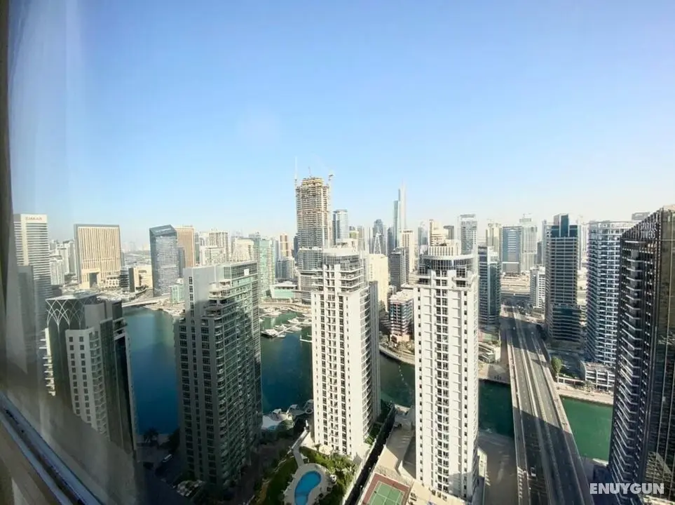 Modern 2BR Apartment with views close to JBR Beach - Konum Öne Çıkanlar