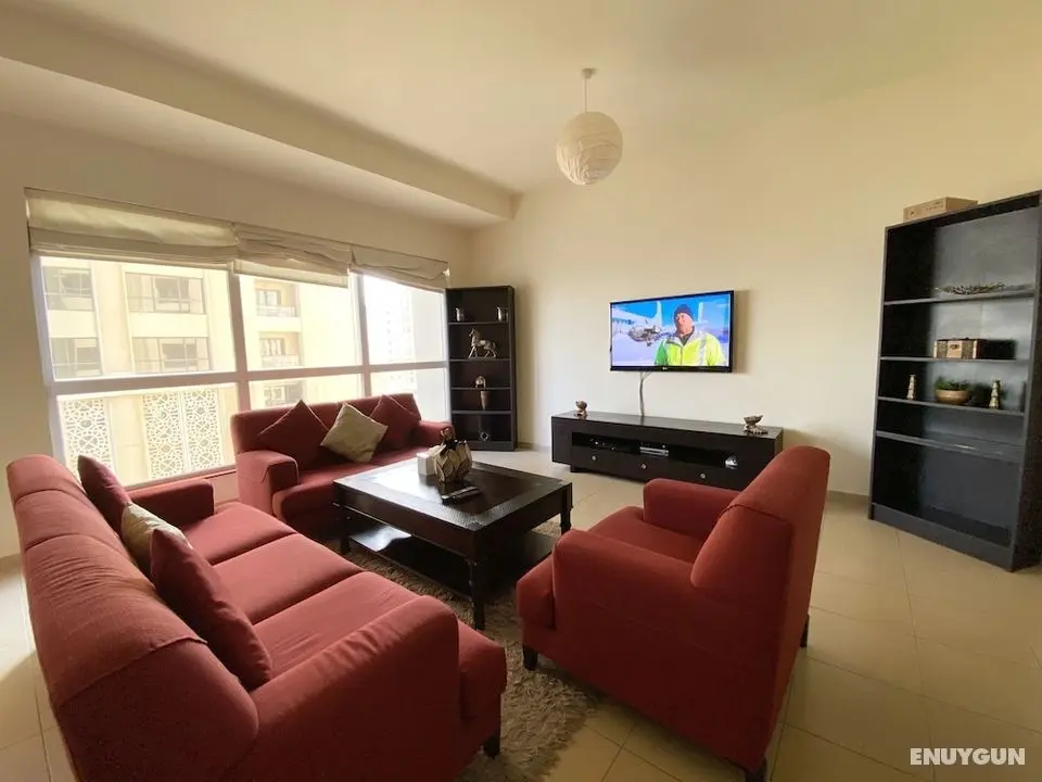 Modern 2BR Apartment with views close to JBR Beach - Öne Çıkan Resim