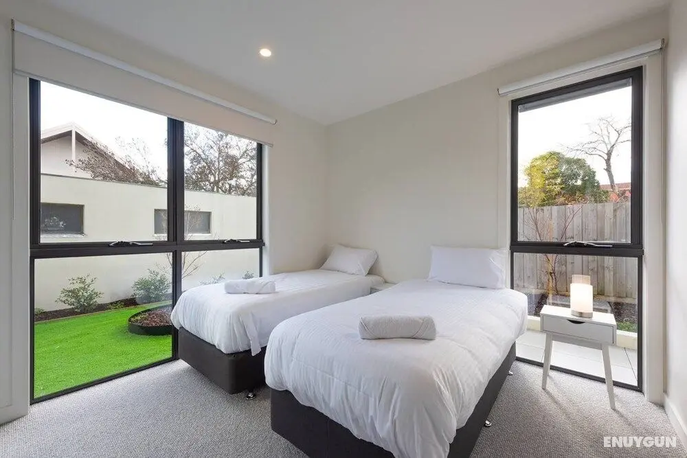 Modern 3 Bedroom Getaway Next to Chadstone - Oda