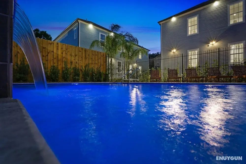 Modern 3BR Condo With Pool - Havuz