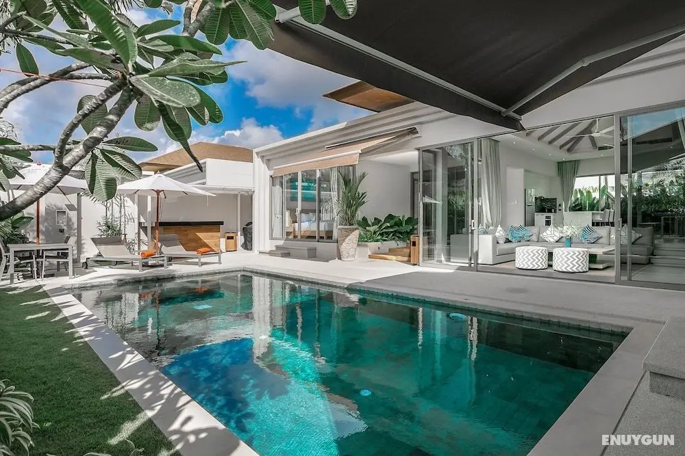 Modern 3BR Villa with Private Pool & BBQ - Öne Çıkan Resim