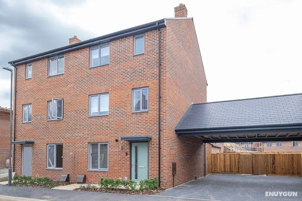 Modern 5 Bedroom 3 Bath Hse Aylesbury - Dış Mekan