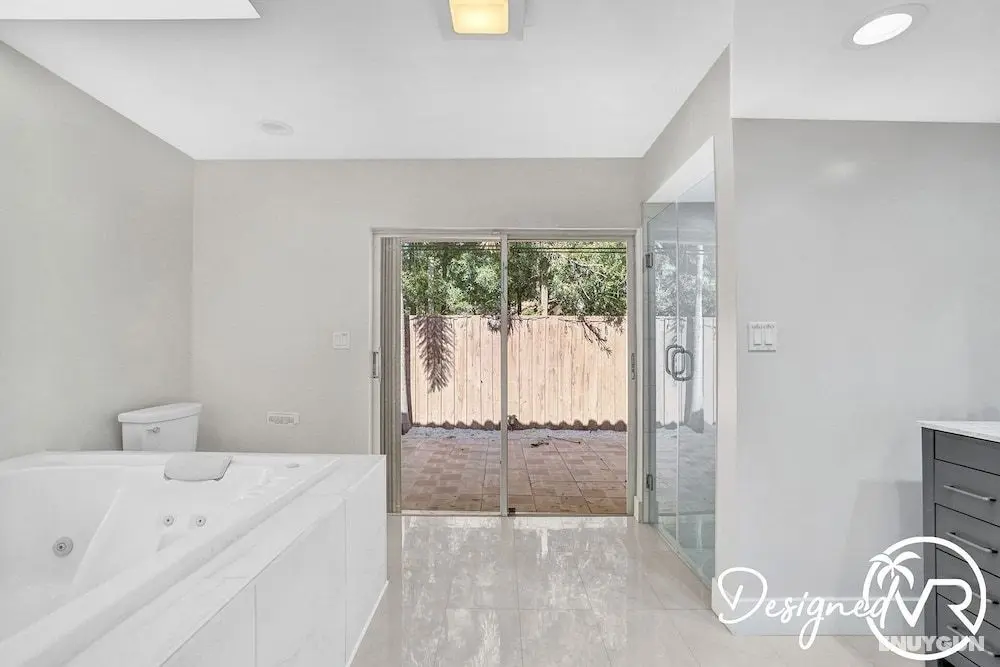 Modern 7 BR with Private Heated Pool - Oda