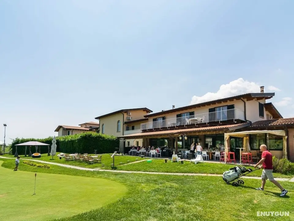 Modern Apartment in Salò With Swimming Pool - Öne Çıkan Resim
