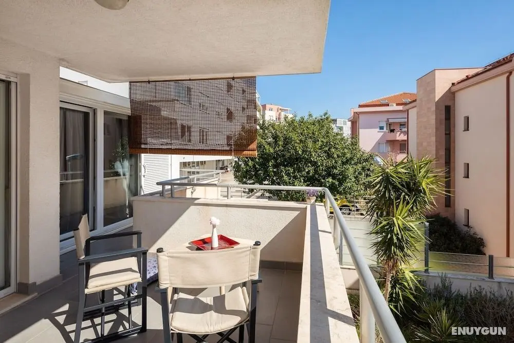 Modern apt With Terrace 4 min Walk to the Beach - Öne Çıkan Resim
