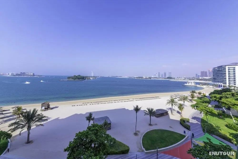 Modern Bright Apt w Sea Front Views of Burj al Arab - Oda