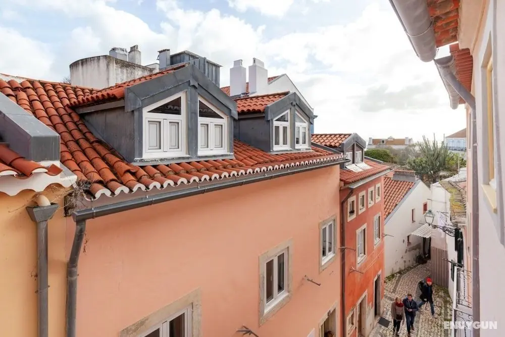 Modern & Bright One Bed Apt in St George's Castle - Dış Mekan