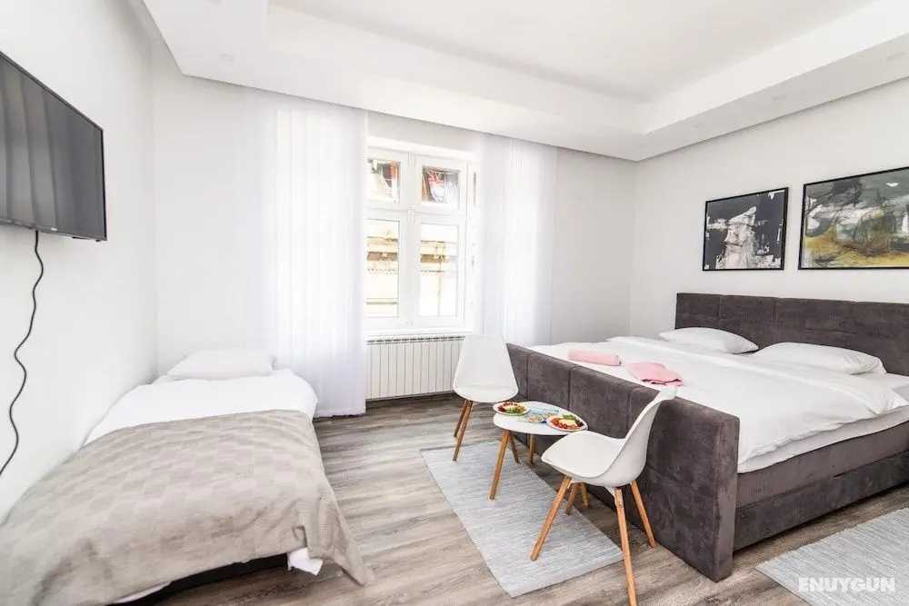 Modern and Bright Studio Heart of the City Center - Öne Çıkan Resim