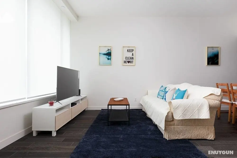 Modern Bright Townhome in Richmond - Öne Çıkan Resim