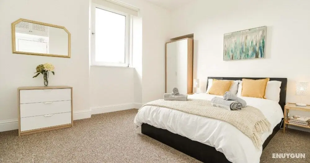 Modern Central Apartment - Öne Çıkan Resim