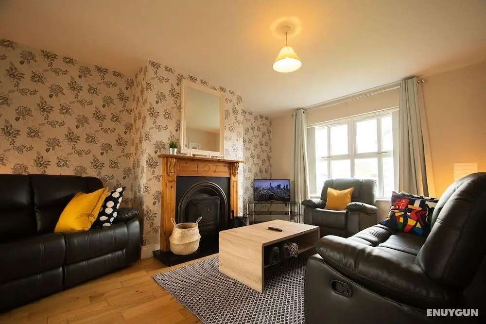 Modern Central Three Bedroom House - Öne Çıkan Resim