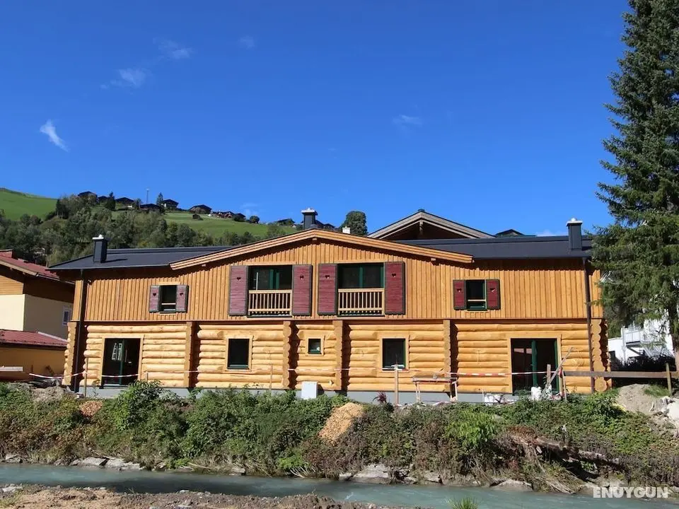 Modern Chalet in Kaprun with Hot Tub - Dış Mekan