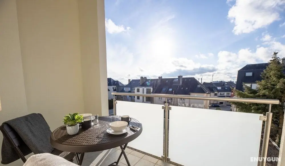Modern Chic 2BR Apt W Balc close 2 cntr - Oda Düzeni