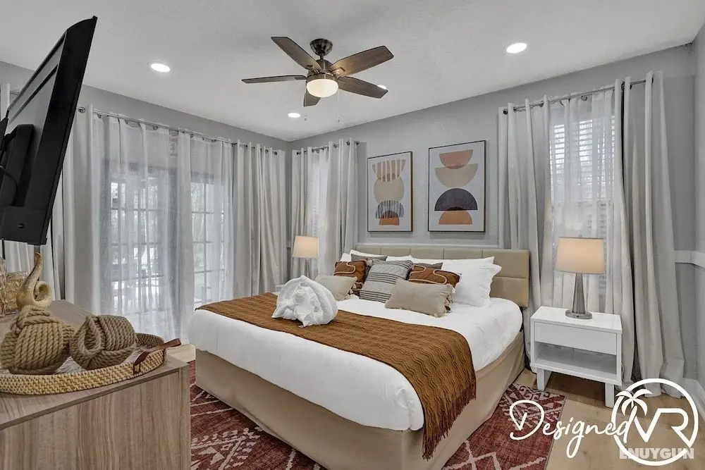 Modern Chic 7-BR with Pool & Gameroom - Oda