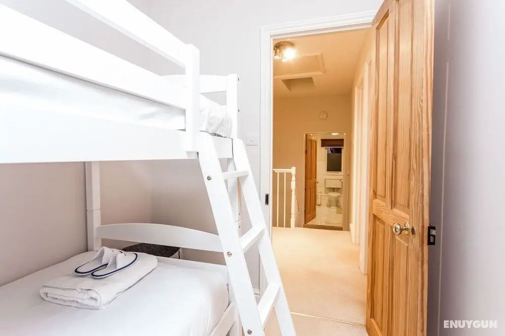 The Modern Classic - Contemporary & Elegant 3bdr Home - Öne Çıkan Resim