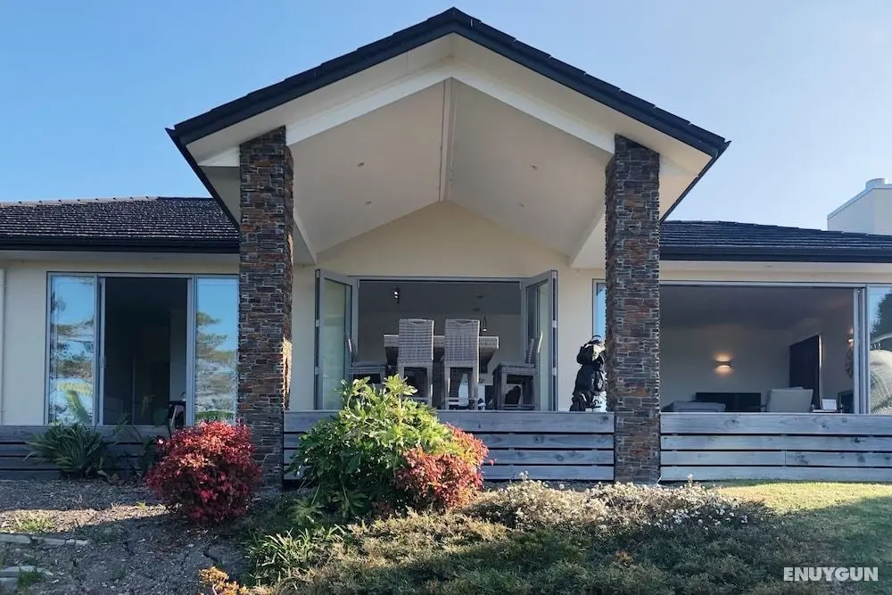Modern Coastal Home & Award-winning Golf - Öne Çıkan Resim