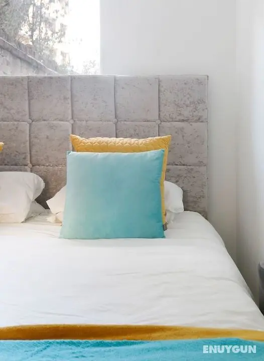Modern Contemporary 2 Bed With Garden - Öne Çıkan Resim