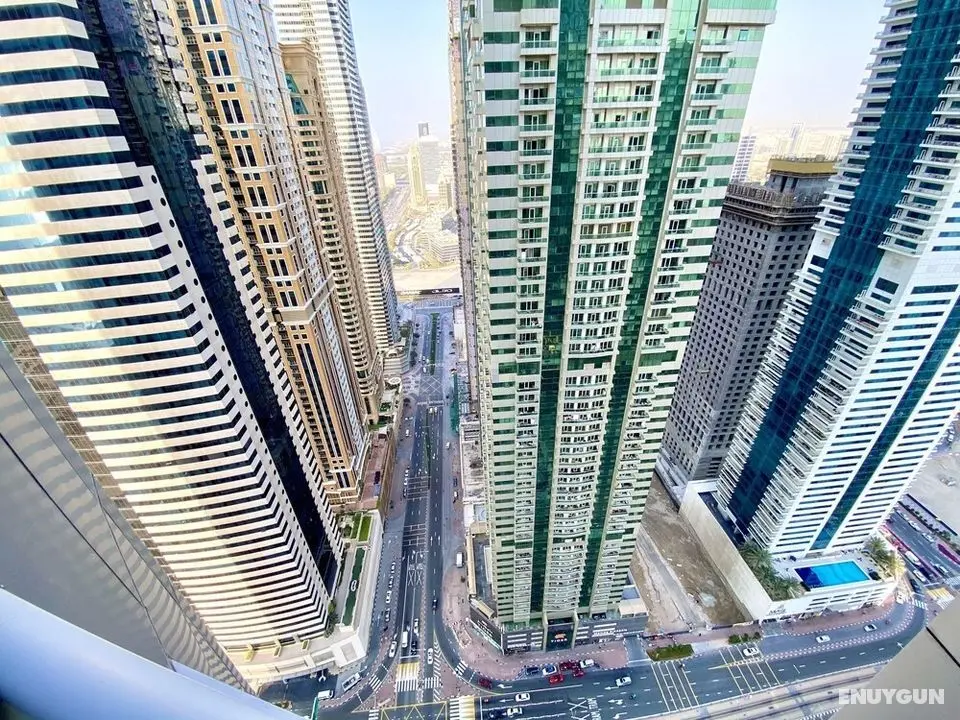 Modern and cozy 2BR Apartment in Torch Tower Dubai - Dış Mekan