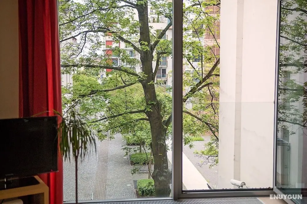Modern & cozy apartment close to Center - Oda Manzaraları