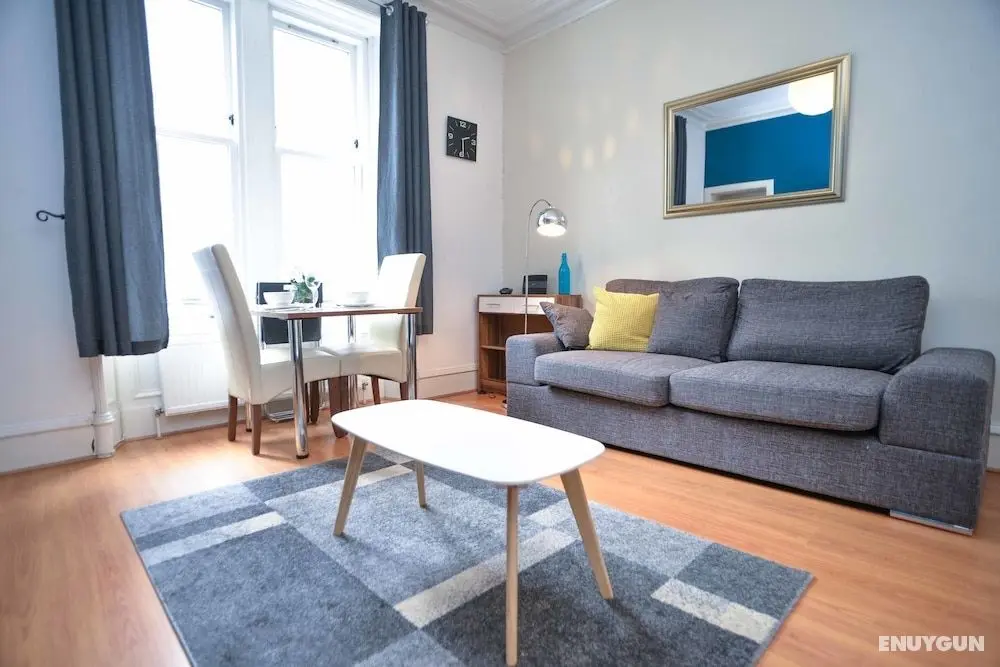 Modern Flat in Rosemount City Centre - Öne Çıkan Resim
