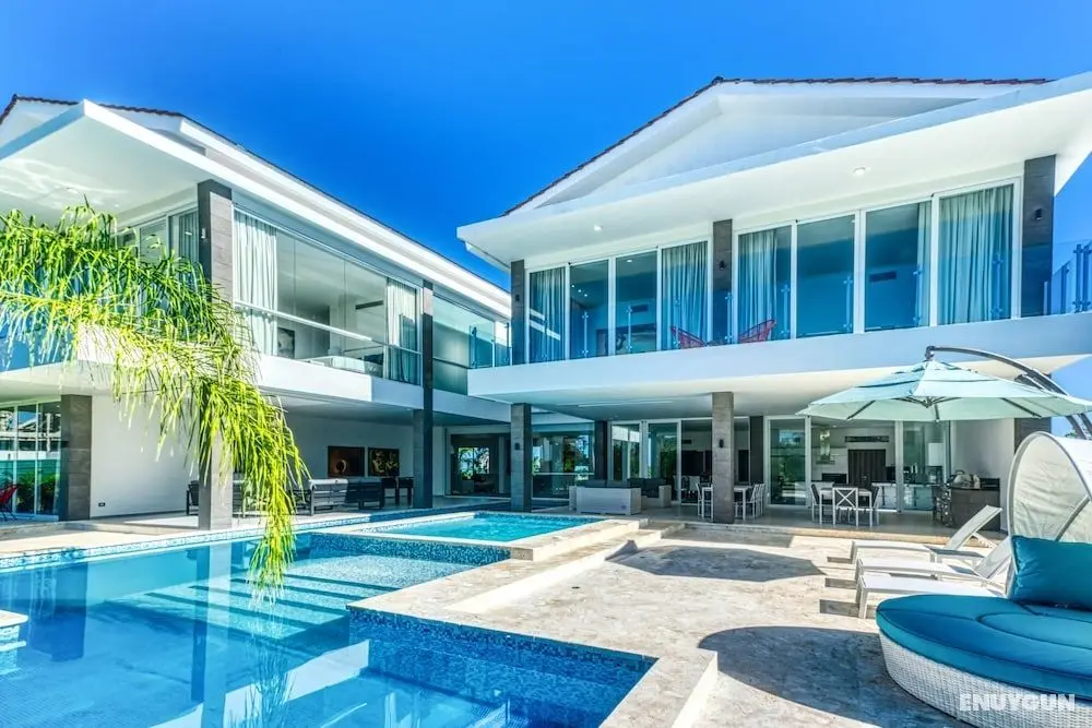 Modern and Fresh Oceanfront Villa - Öne Çıkan Resim