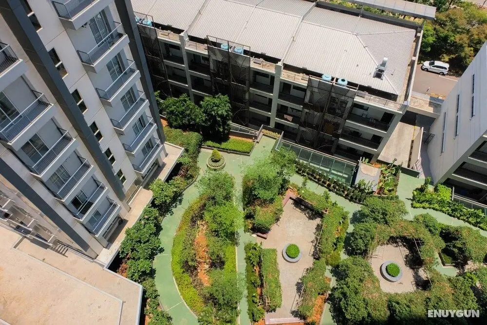 Modern and Furnished Studio Casa de Parco Apartment - Dış Mekan