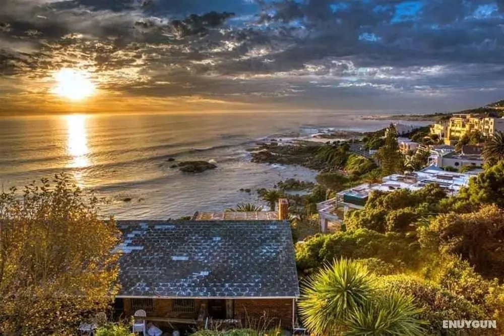 Modern Holiday Apartment in Secure Camps Bay Complex With Private Pool Houghton Steps - Öne Çıkan Resim