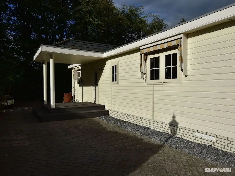 Modern Holiday Home in Kaatsheuvel with Hot Tub - Öne Çıkan Resim