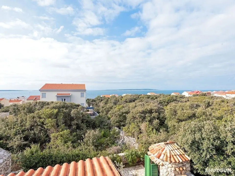 Modern Holiday Home in Mandre With Barbeque - Konum Öne Çıkanlar