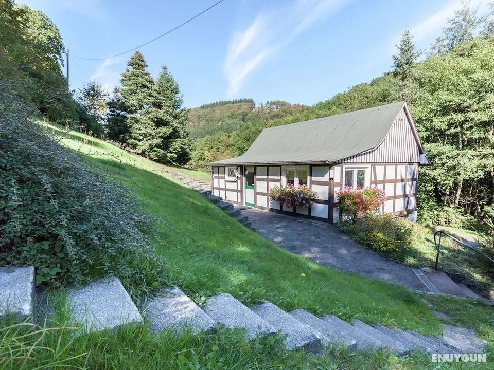 Modern Holiday Home in Oberkirchen With Garden - Öne Çıkan Resim