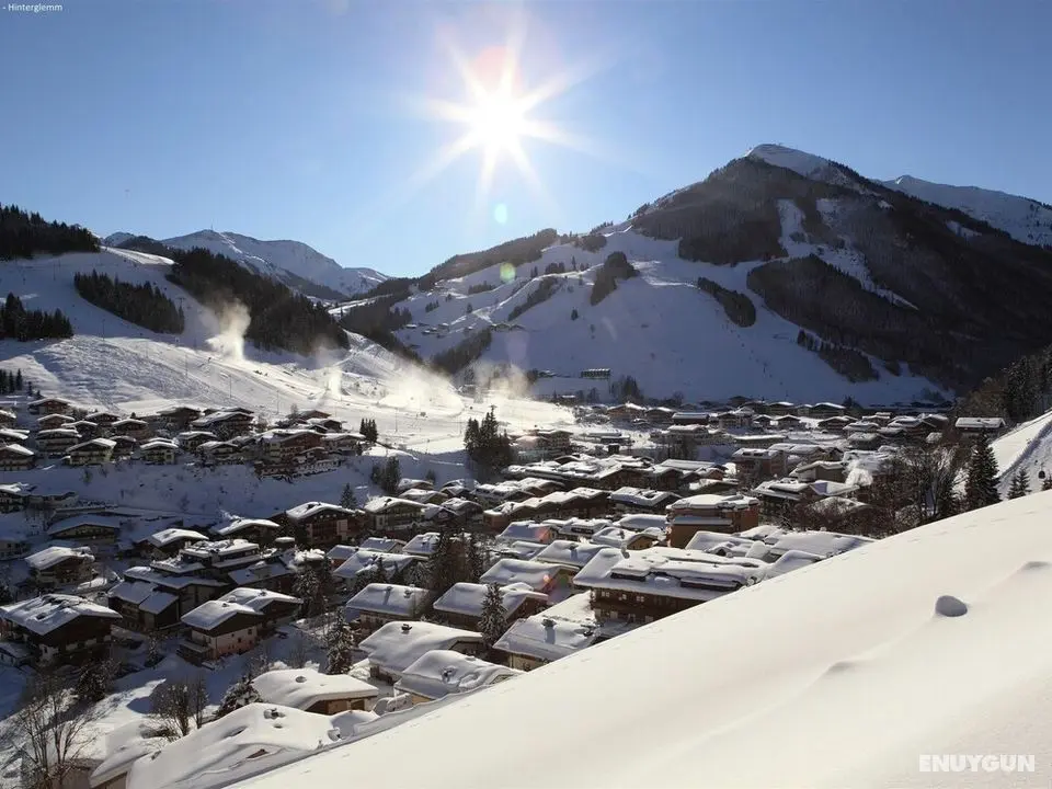 Modern Holiday Home in Saalbach-hinterglemm With Sauna - Konum Öne Çıkanlar