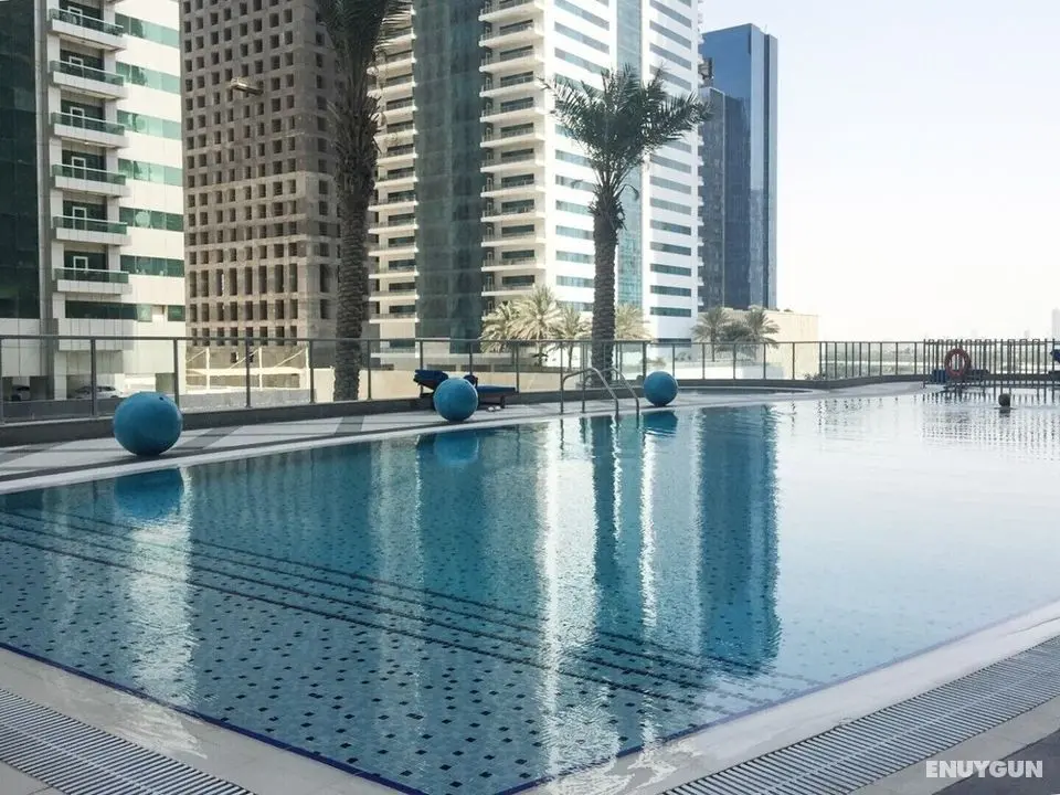 Modern + Light 2BR in Dubai Marina w/ Sea Views! - İç Mekan