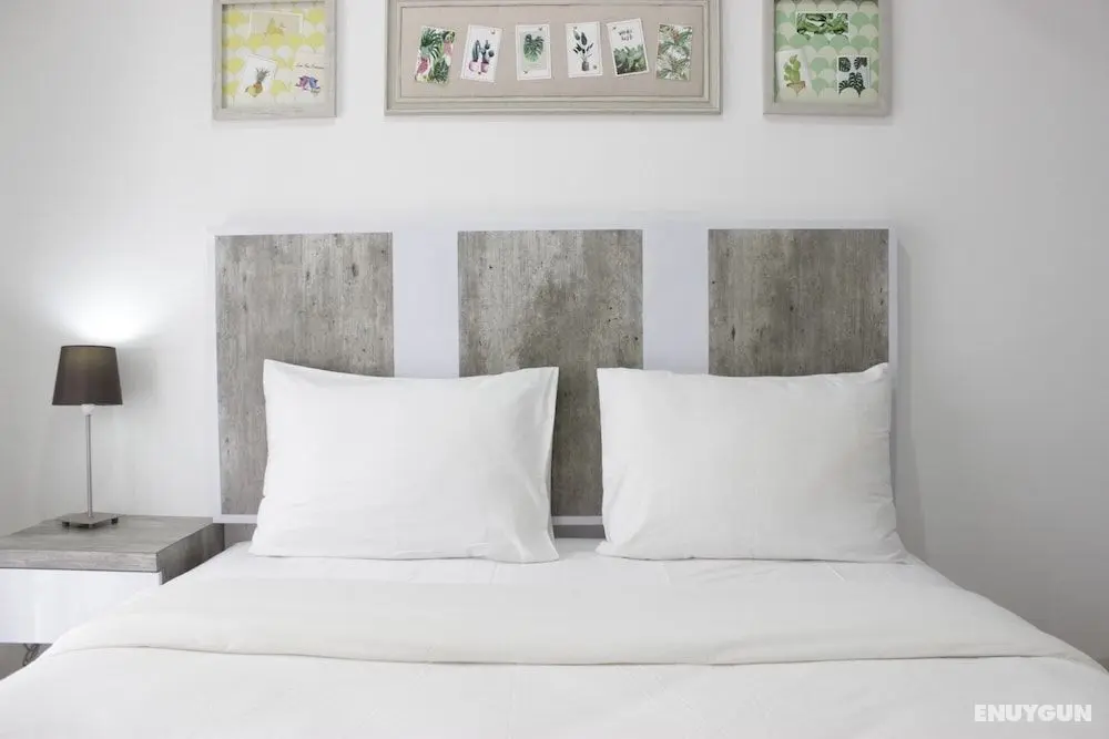 Modern Look Studio Apartment at Grand Asia Afrika - Oda